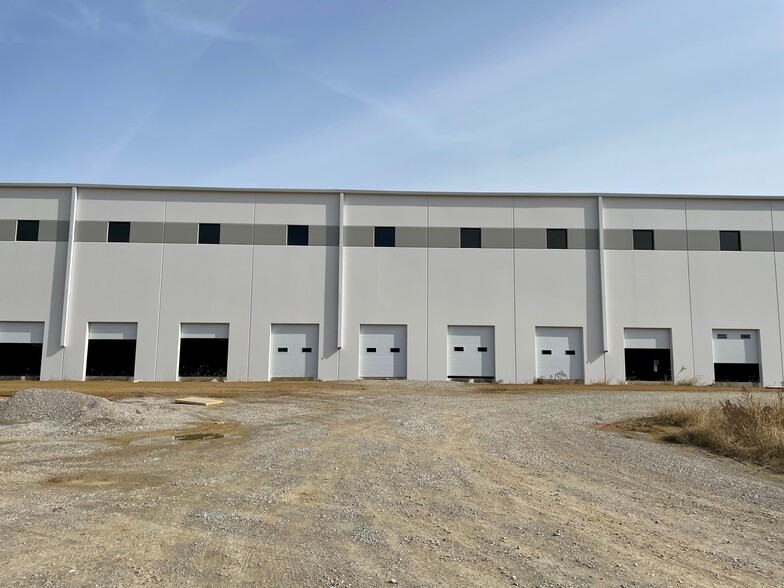 11200 Industrial Park Dr, Elberfeld, IN for sale - Building Photo - Image 2 of 12