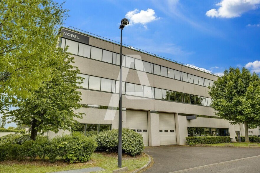 3 Rue Jacques Rueff, Antony to rent - Building Photo - Image 2 of 6