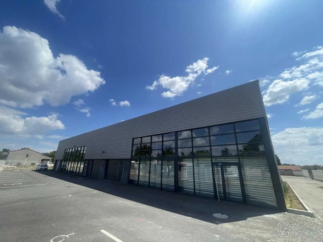 Light Industrial in Toulouse to rent Building Photo- Image 1 of 14