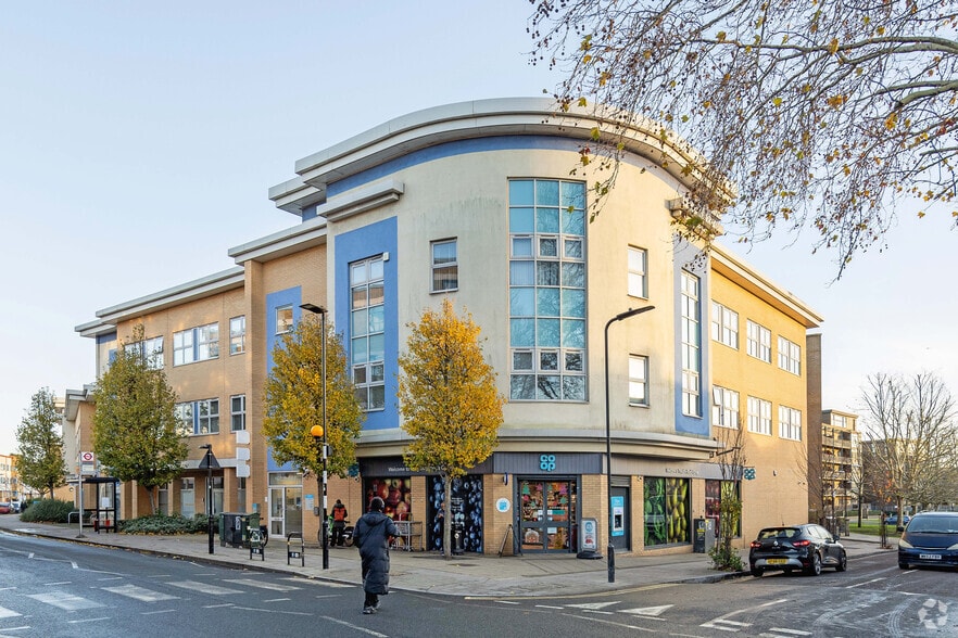 1-5 Theydon Rd, London for sale - Primary Photo - Image 1 of 1