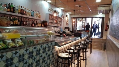Retail in Barcelona, Barcelona to rent Interior Photo- Image 1 of 17