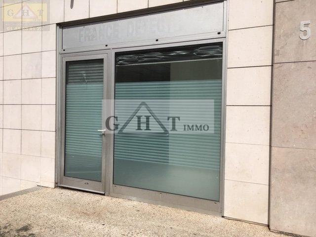 Office in Saint-Mandé for sale - Building Photo - Image 1 of 3