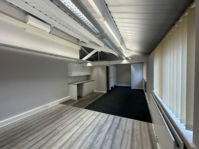 Church Rd, Romford to rent - Building Photo - Image 3 of 8