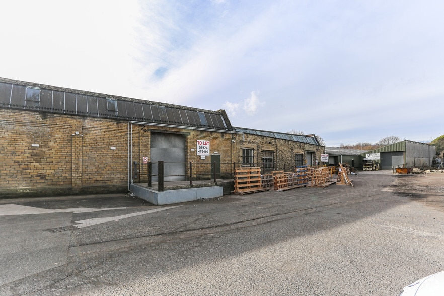 Huddersfield Rd Rd, Mirfield for sale - Building Photo - Image 3 of 5