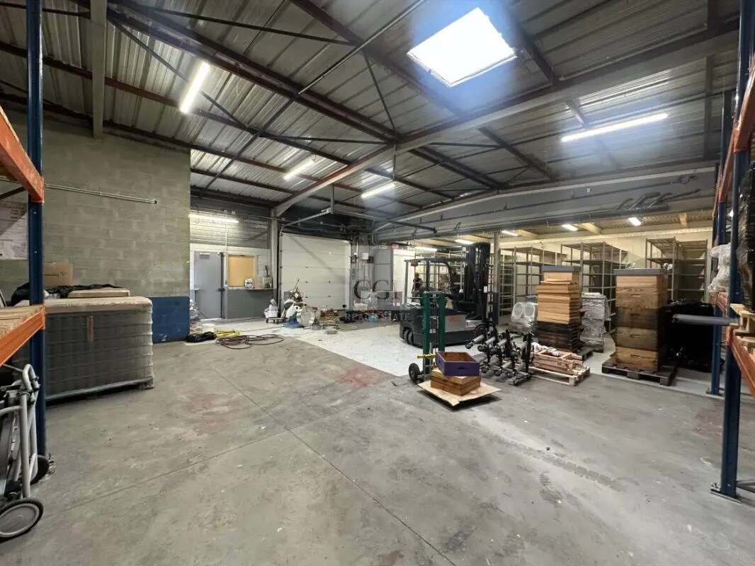 Industrial in Seyssinet-Pariset for sale Interior Photo- Image 1 of 6