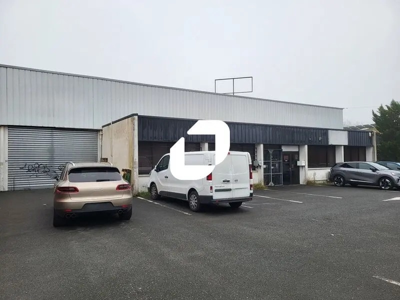 Location Entrepôt 394 m² à 808 m² - Photo 1