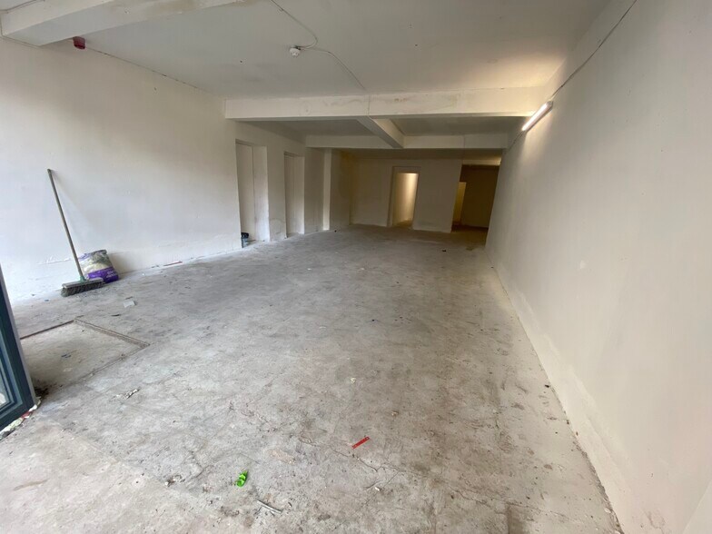 43-45 High St, Warminster to rent - Building Photo - Image 3 of 5