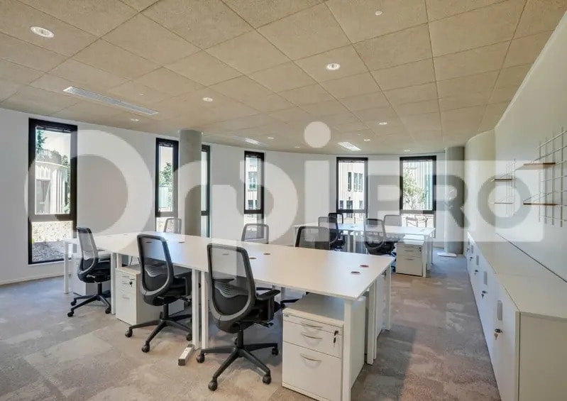 Office in Limonest to rent - Building Photo - Image 3 of 5