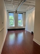 10-18 W Hubbard St, Chicago, IL for rent Interior Photo- Image 1 of 1