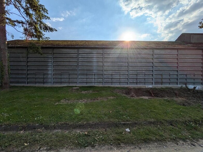 Thorncombe St, Guildford to rent - Building Photo - Image 2 of 7