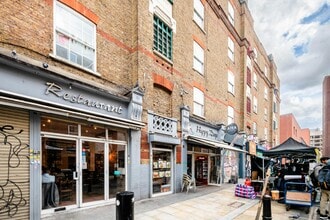 44-46 Goulston St, London to rent Building Photo- Image 2 of 13