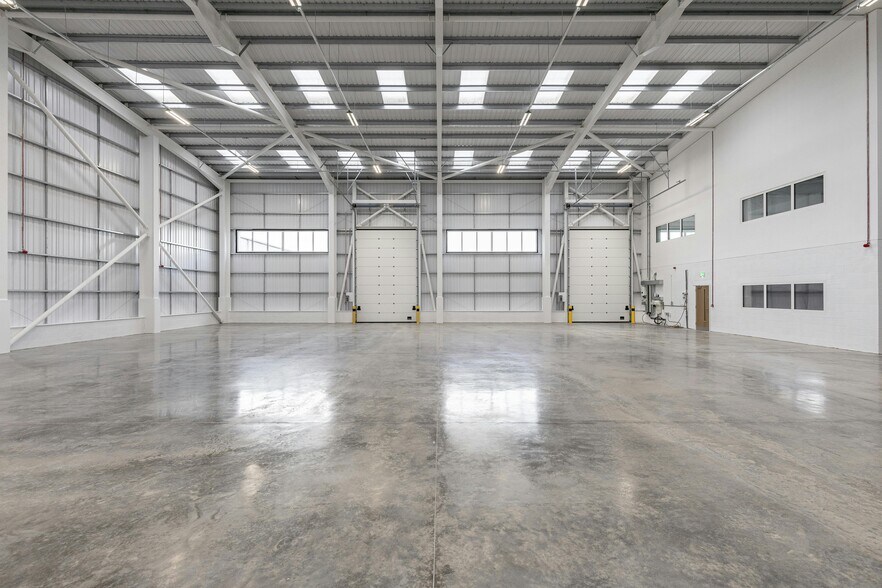 Cartersfield Rd, Waltham Abbey to rent - Interior Photo - Image 3 of 28