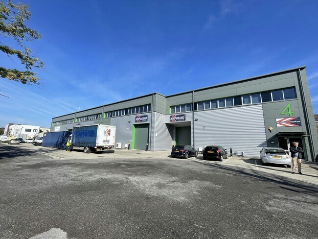More details for Hanworth Ln, Chertsey - Industrial to Rent