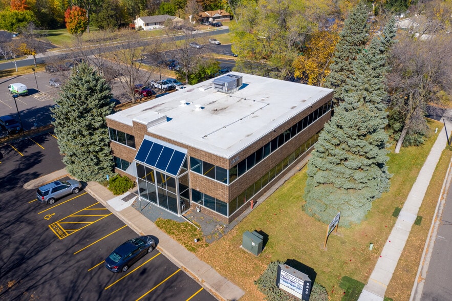 5615 Brooklyn Blvd, Brooklyn Center, MN for sale - Building Photo - Image 3 of 21