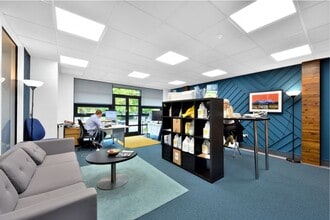 496 Ferry Rd, Edinburgh to rent Interior Photo- Image 1 of 1