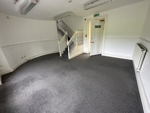 Rose Ter, Perth to rent Interior Photo- Image 2 of 4