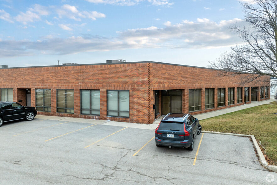 691-729 Petrolia Rd, Toronto, ON for rent - Building Photo - Image 3 of 6