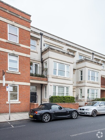 44 Barnes High St, London for sale - Primary Photo - Image 1 of 1