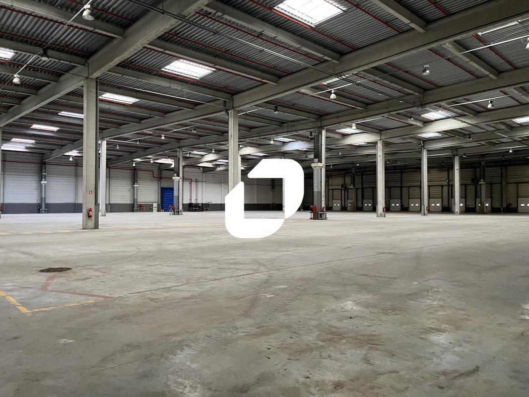 Industrial in Les Mureaux for sale Building Photo- Image 1 of 7