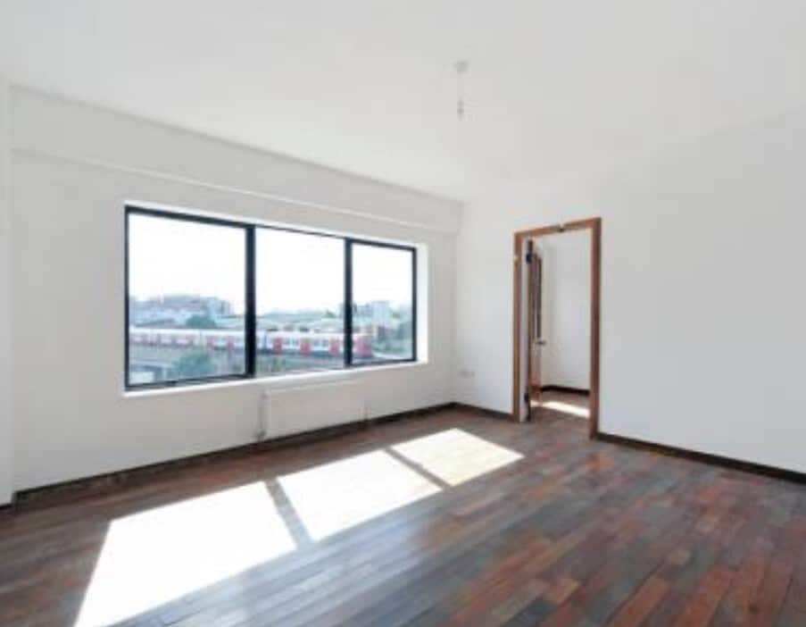 145-163 Freston Rd, London to rent Interior Photo- Image 1 of 4