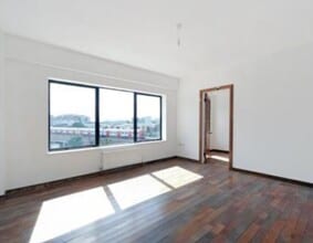 145-163 Freston Rd, London to rent Interior Photo- Image 1 of 4