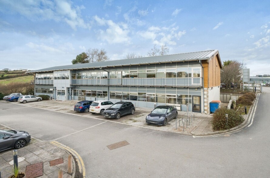 Heron Way, Truro to rent - Building Photo - Image 3 of 13