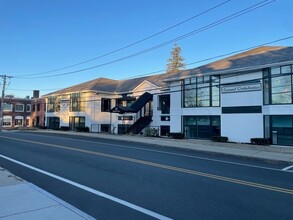 28 Chestnut St, Andover, MA for rent Building Photo- Image 1 of 6