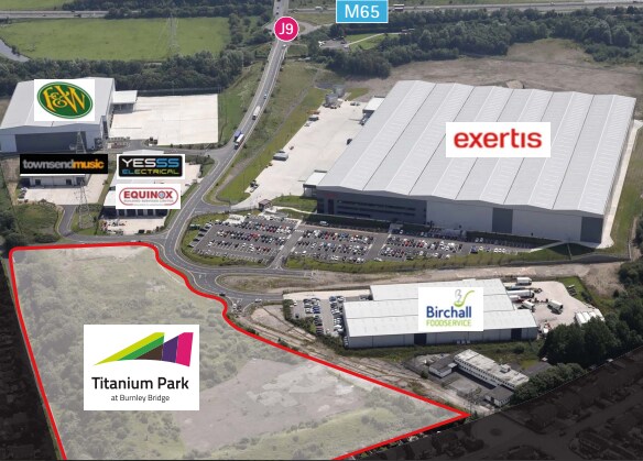 184 Printers Fold, Burnley to rent Primary Photo- Image 1 of 7