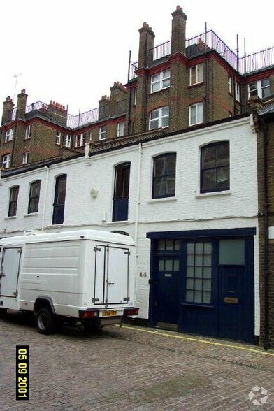 4-5 Broadstone Pl, London to rent - Building Photo - Image 3 of 7