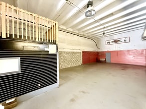 6405-6447 NW 82nd Ave, Miami, FL to rent Interior Photo- Image 1 of 4