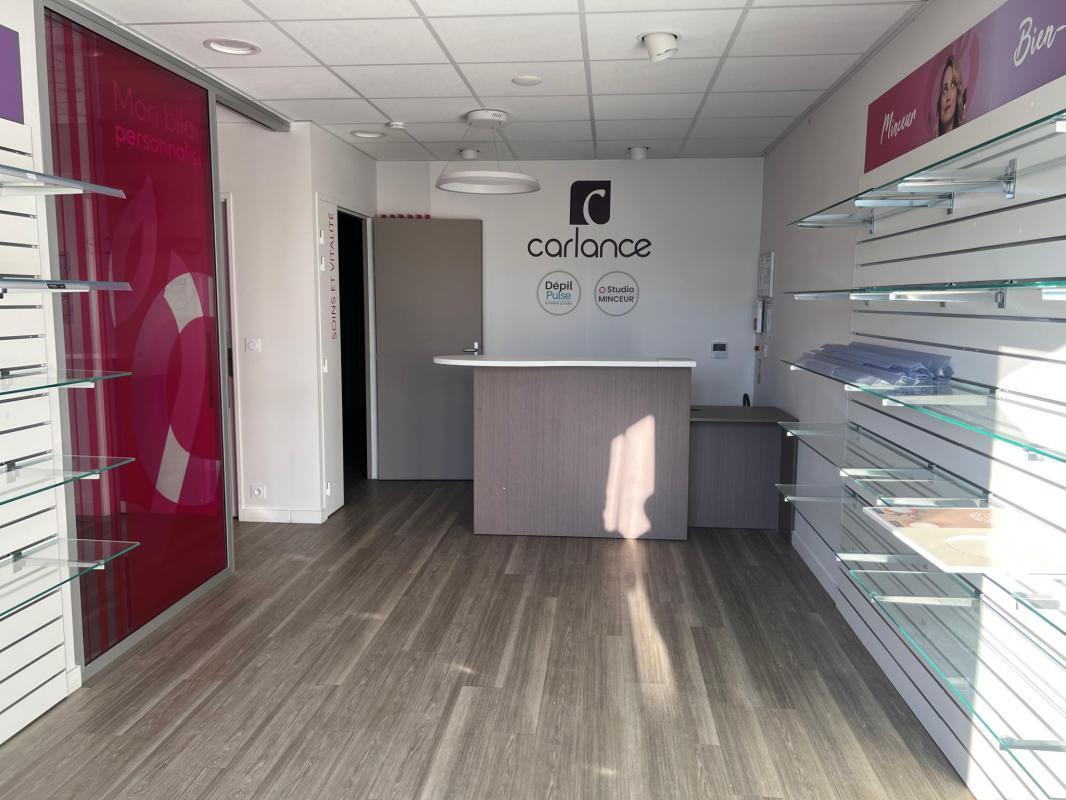 Retail in Roquebrune Sur Argens for sale Interior Photo- Image 1 of 14