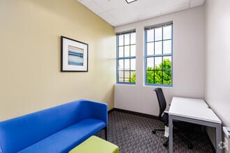 4410 E Claiborne Sq, Hampton, VA to rent Interior Photo- Image 2 of 2