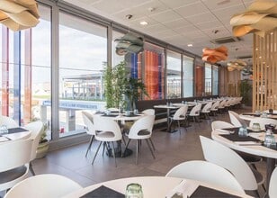 Retail in Barcelona, Barcelona to rent Interior Photo- Image 2 of 11