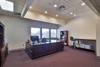 559 Main St, Bethlehem, PA to rent Interior Photo- Image 1 of 11