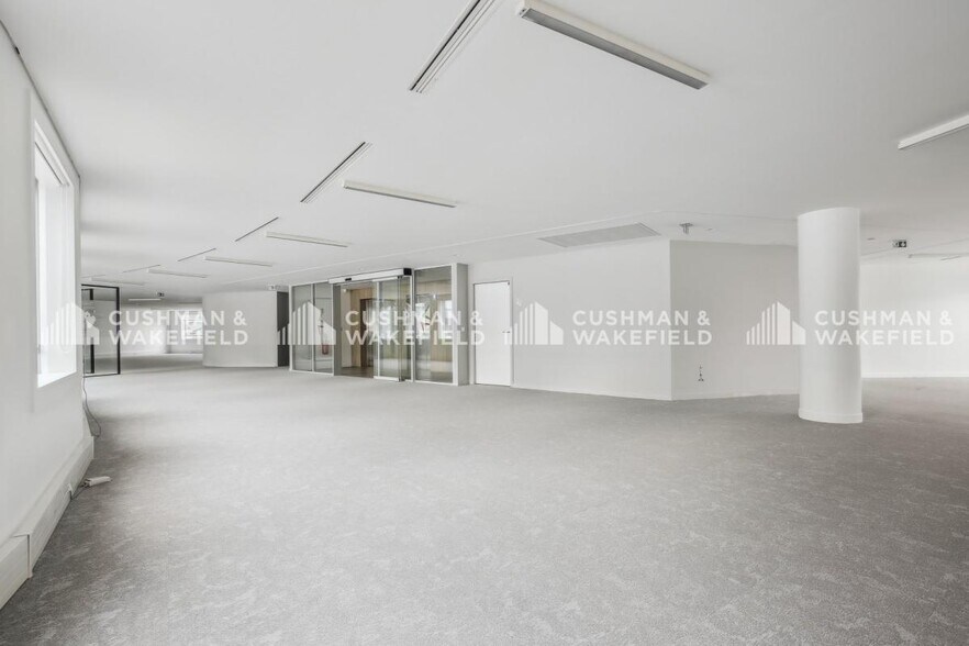Office in Puteaux to rent - Building Photo - Image 3 of 6