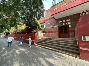 Retail in Barcelona, Barcelona to rent Interior Photo- Image 2 of 11