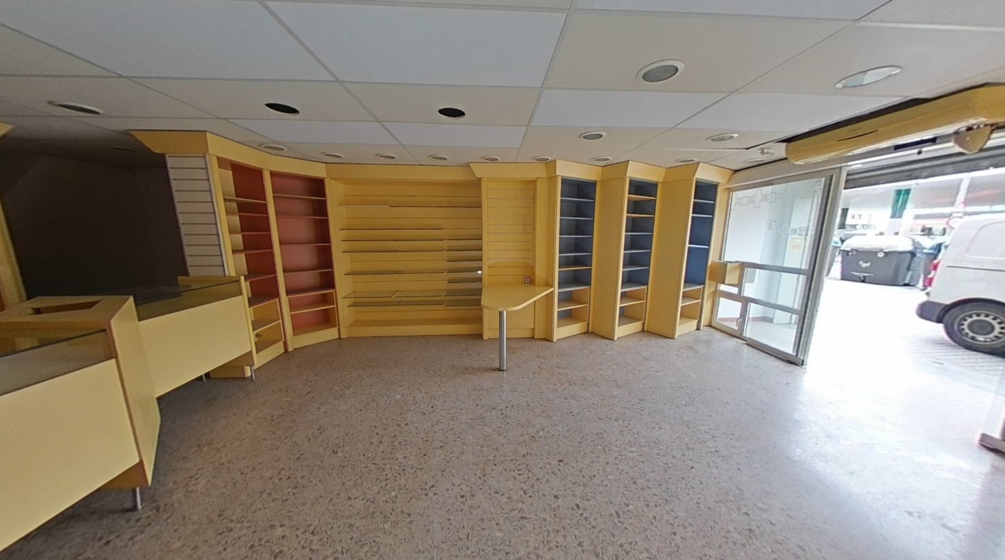 Sabadell, BAR 08206 - Unit Puerta 11 -  - Interior Photo - Image 1 of 16