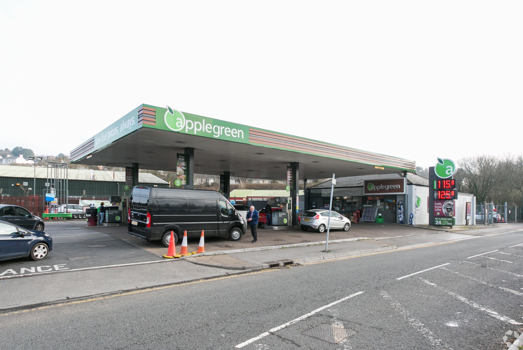 Lower High Rd, Merthyr Tydfil for sale Primary Photo- Image 1 of 1