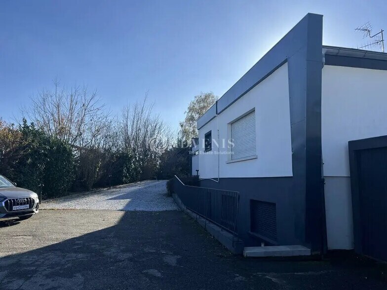 Office in Mundolsheim to rent - Building Photo - Image 2 of 12