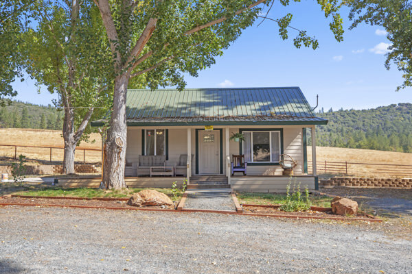 10488 Converse Rd, Coulterville, CA for sale - Primary Photo - Image 1 of 16