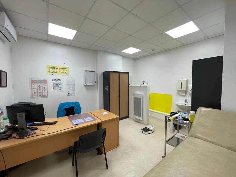 Office in Vincennes for sale - Interior Photo - Image 2 of 5