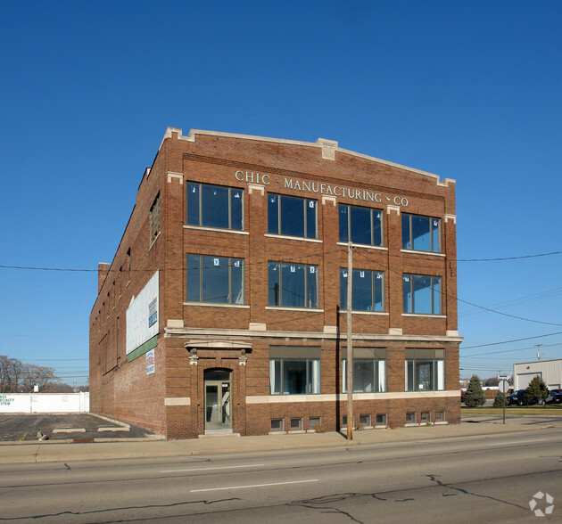 1001 SW Adams St, Peoria, IL for sale - Primary Photo - Image 1 of 1