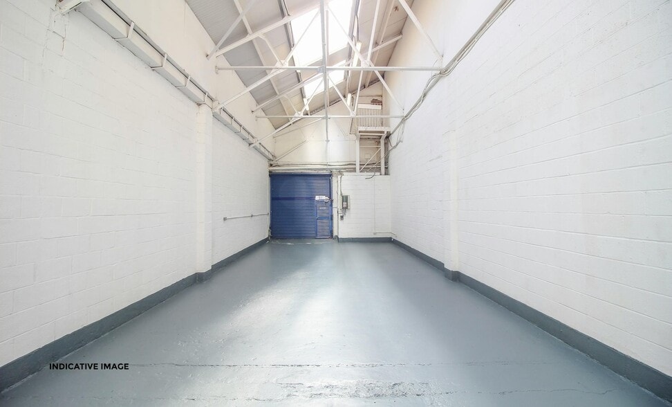 Oxgate Ln, London to rent - Interior Photo - Image 2 of 2