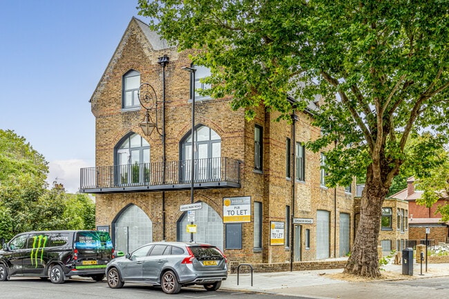 More details for 2 Grove Park Rd, London - Retail to Rent