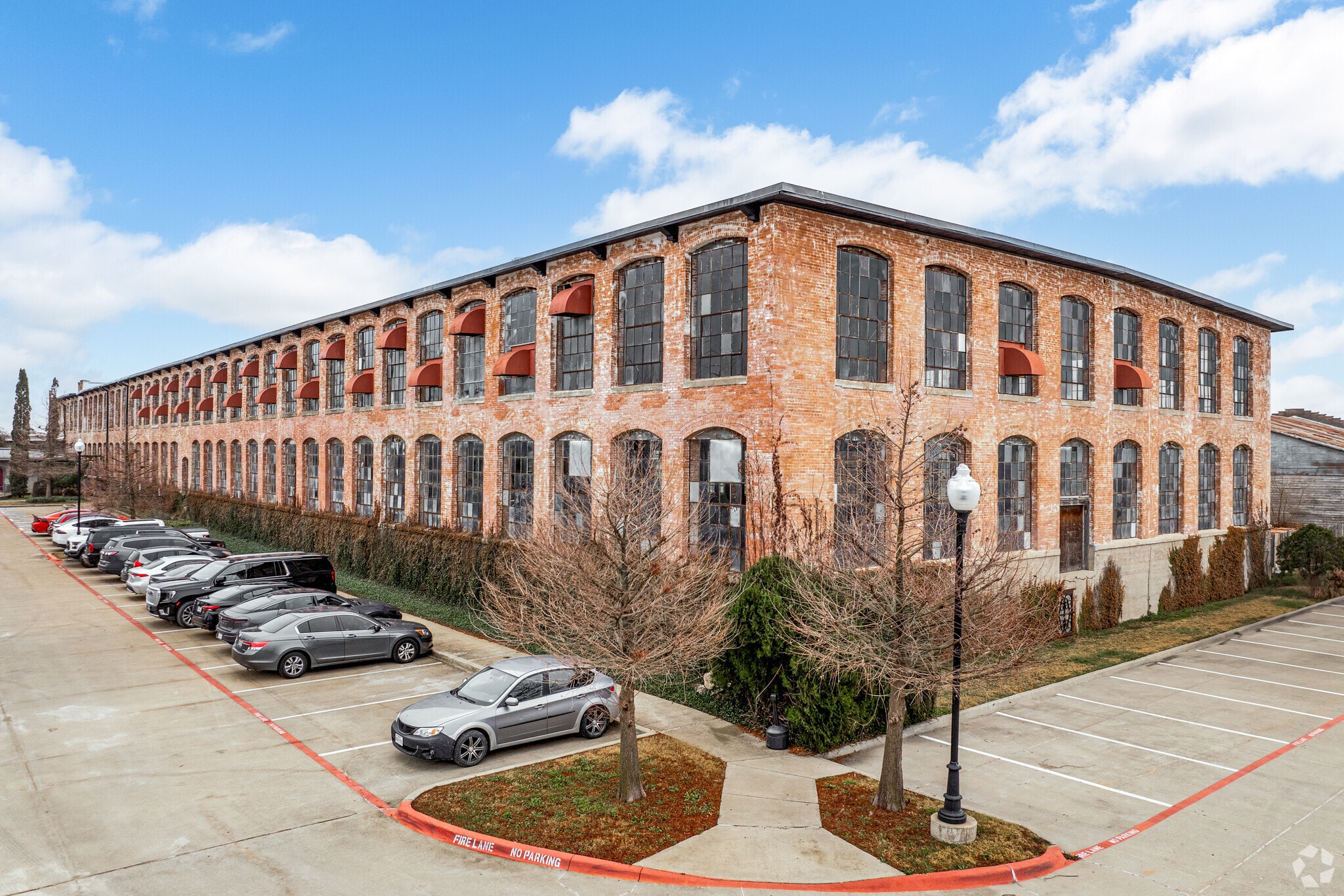610 Elm St, McKinney, TX to rent Building Photo- Image 1 of 23