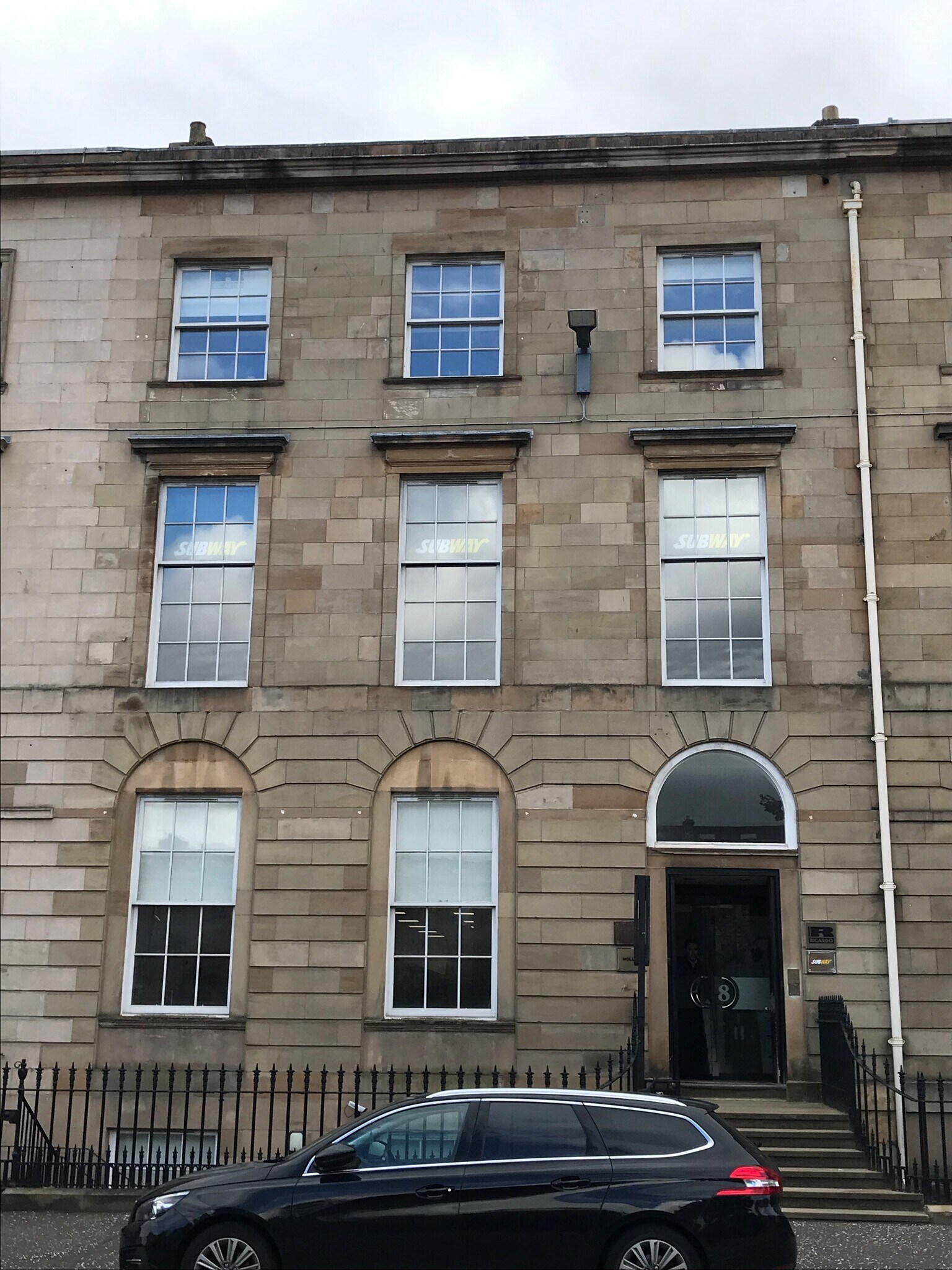 18 Blythswood Sq, Glasgow to rent Building Photo- Image 1 of 10