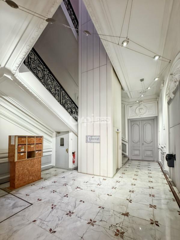 Office in Marseille to rent Lobby- Image 1 of 6