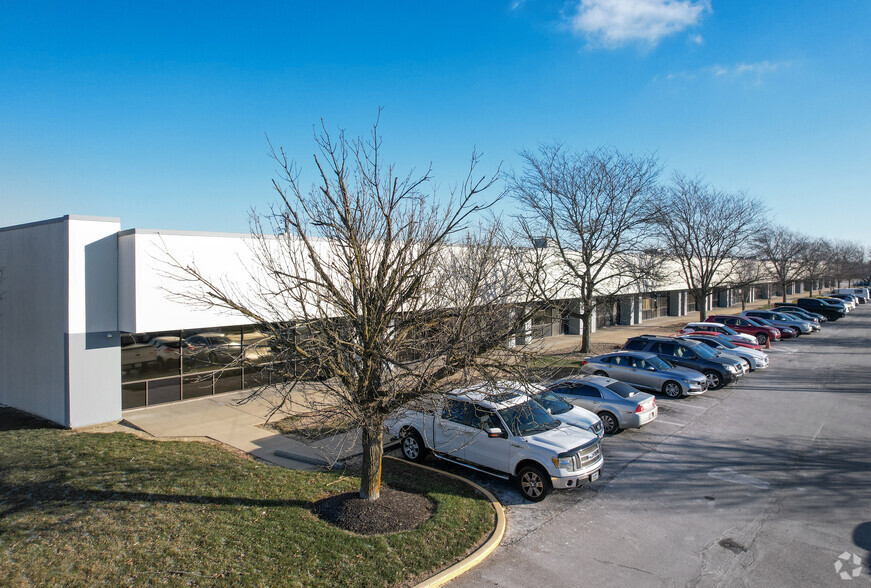 5214-5270 W 79th St, Indianapolis, IN for rent - Building Photo - Image 3 of 5