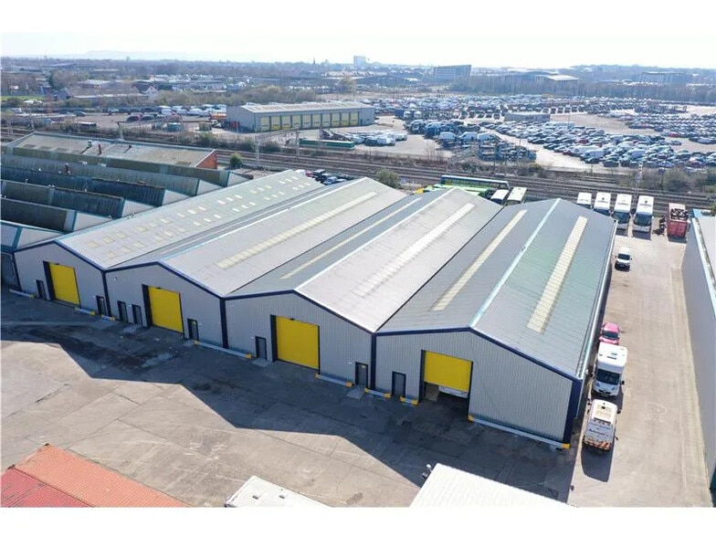 Goodlass Rd, Liverpool to rent - Building Photo - Image 2 of 11