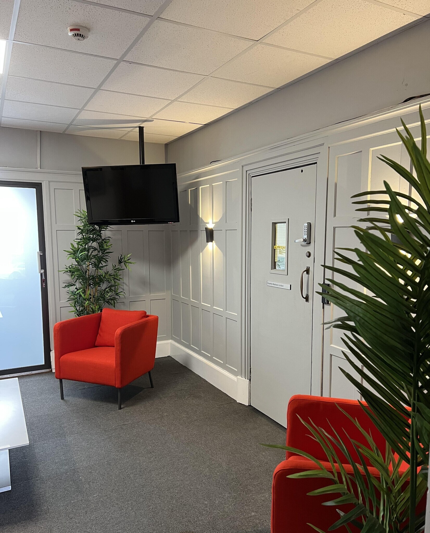 Dunston Rd, Chesterfield for sale Interior Photo- Image 1 of 1